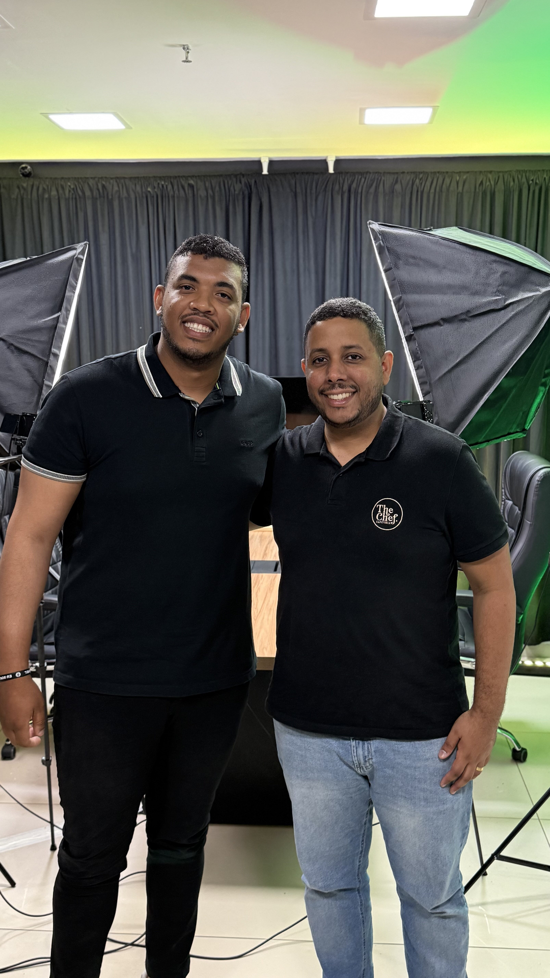 Clientes no estúdio AF Cast